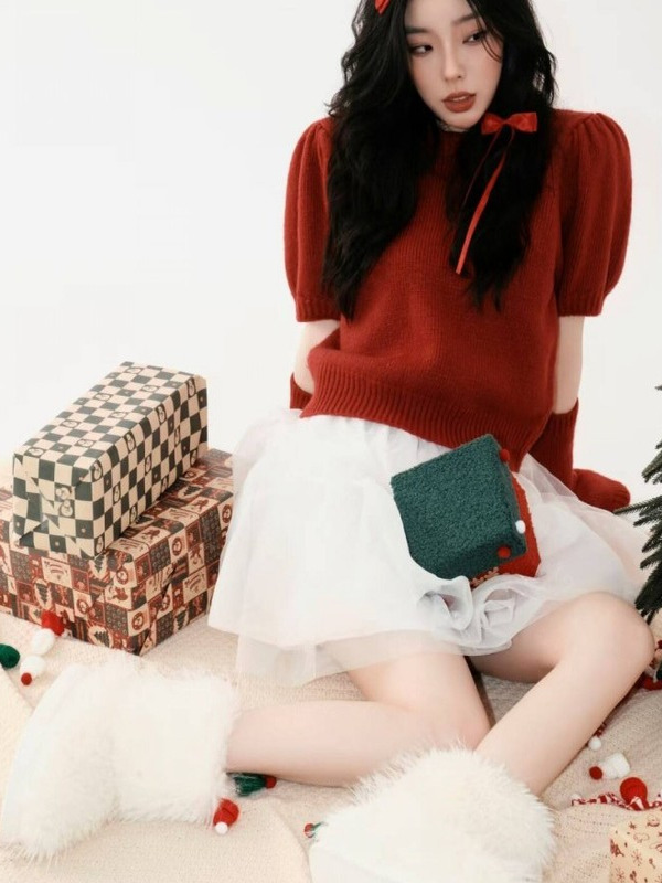 Cute Red Sweater Photography S - огляд і ціна Photography Studio